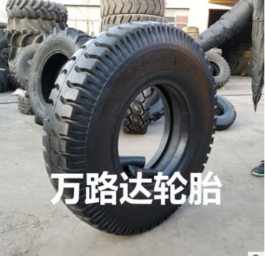 双合正品1100-20 18层级货车轮胎 吊车轮胎 汽车轮胎