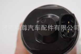 适用宝马凸轮轴电磁阀电机 11377509295 11377548387 A2C59515104图3