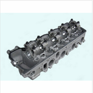 供应丰田1HZ-4 汽缸盖图2