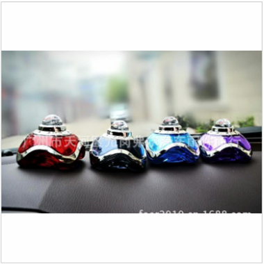 新款**战士香水座 车载香水座 厂家直销 **战士液体香水图3