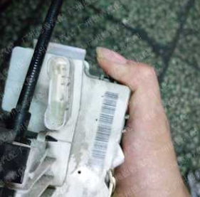 奔驰245 B180 B200 B260车门 锁块 锁机 汽车配件 拆车件图3