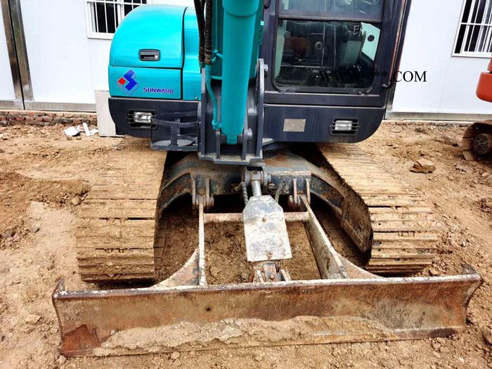 山河智能70E国产二手小挖机新款9成新搭载进口发动机液压系统图6