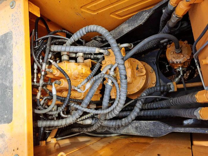 三一SY135-9国产二手挖机中型9成新进口发动机液压系统包运图6