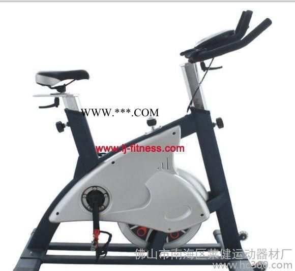 健身车磁控20KG飞轮 豪华动感单车 商用健身车自行车健身车厂家图3