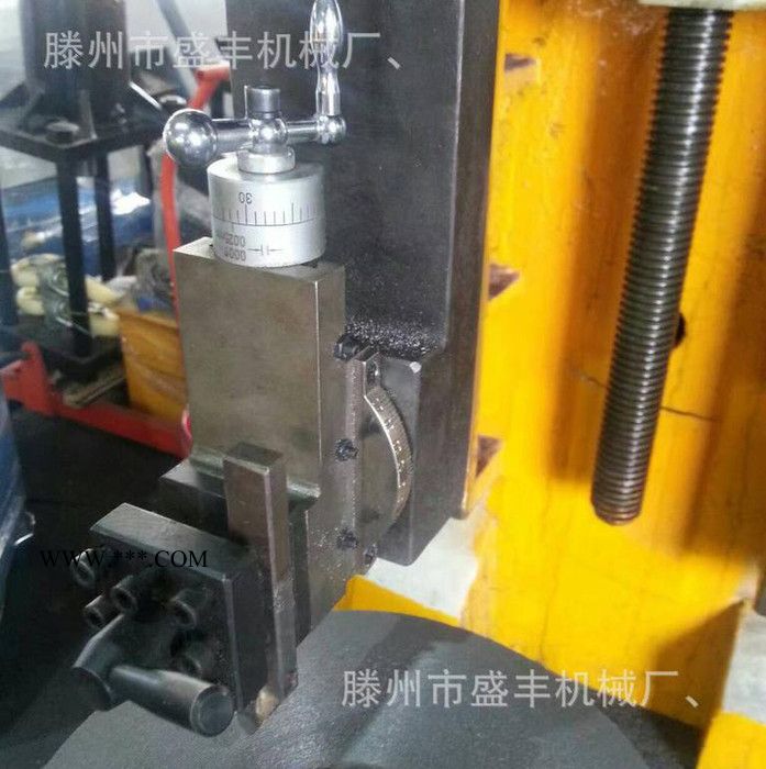 滕州盛丰飞轮盘切削立车，K65数显小立车，小刀架石墨立车图4