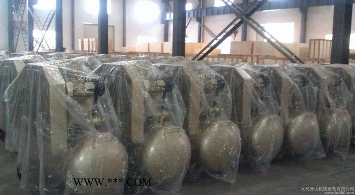 ** 开山牌KB-15系列活塞式喷油中压机图2