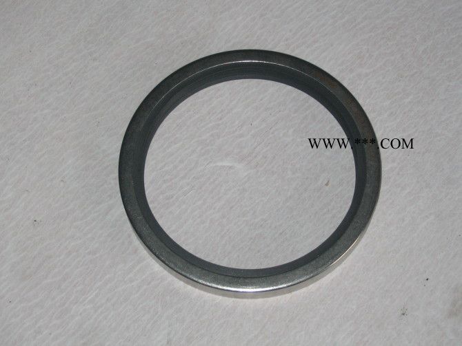 英格索兰活塞空压机维修图5