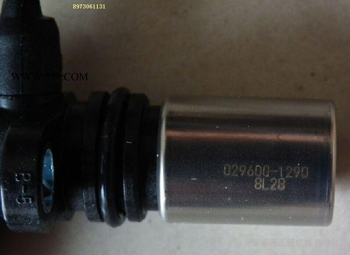 五十铃纯正零件曲轴传感器图2