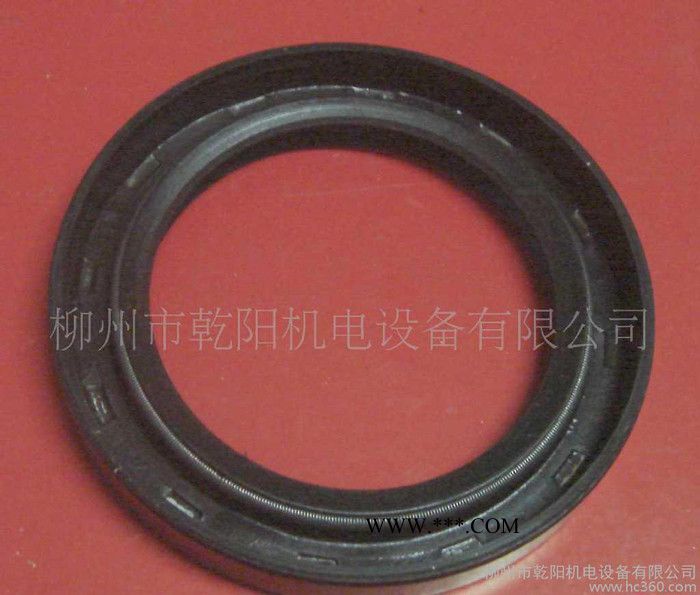 柳二空活塞式LEK空压机配件曲轴骨架油封图3