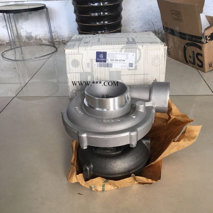 适用于吊车用奔驰OM502LA涡轮增压器 奔驰发动机总成图6