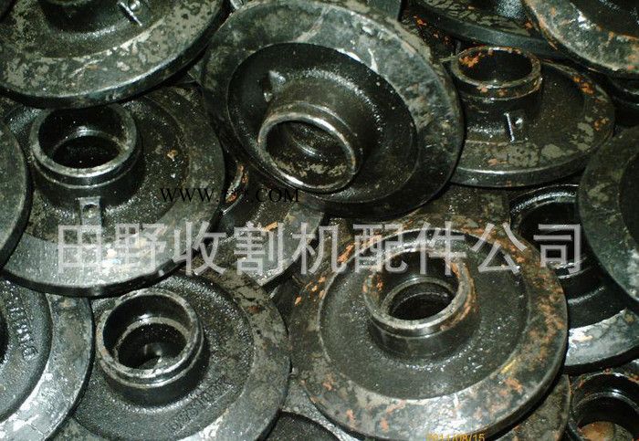 收割机配件福田原厂导向轮总成 履带导向轮总成 张紧轮总成图3