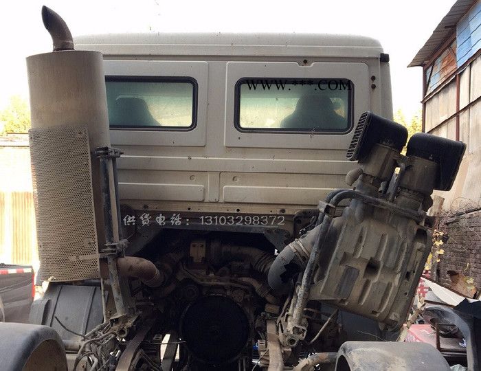 奔驰泵车3341驾驶室导流板奔驰驾驶室倒流板 奔驰泵车3341车壳图3