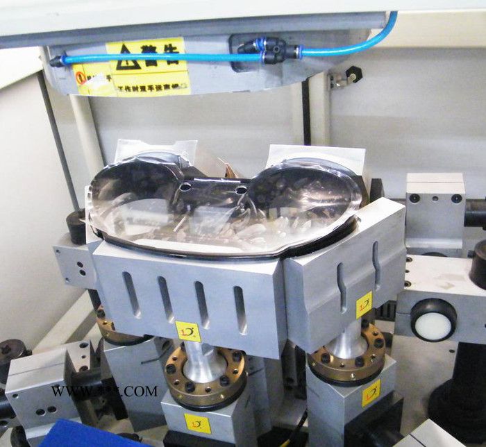 仪表盘焊接机_汽车仪表盘焊接机_汽车尾灯焊接机_大庆门板焊接图2