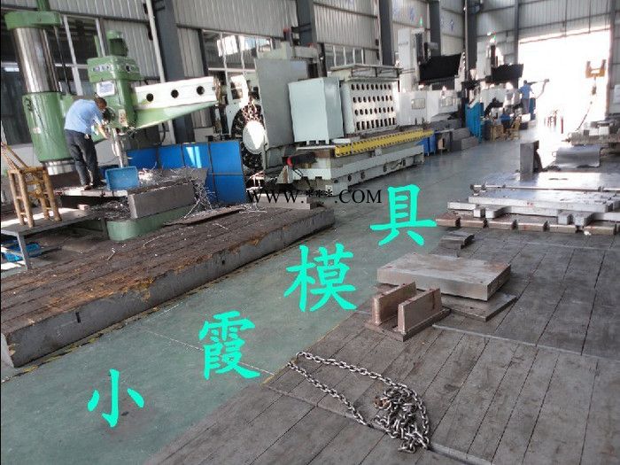 找古思特中控台主机厂模具 专业生产汽车主机厂模具 保险杠主机厂模具 汽车仪表台主机厂模具专业做图2