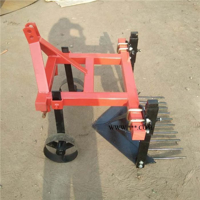不需要传动轴带的土豆犁 小型拖拉机带的土豆收获犁 小型土豆收获机 131-81394759图5