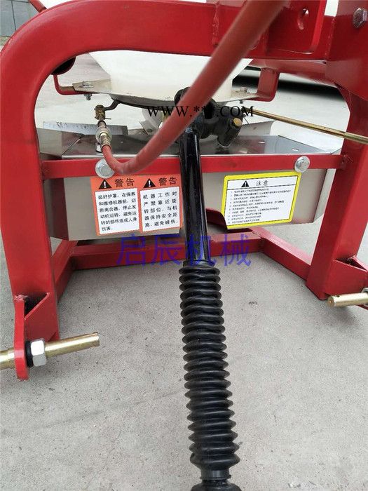 金浩CDR1000塑料桶撒肥机 大容量撒肥机定制 拖拉机带的塑料桶撒肥机,颗粒肥撒播机带传动轴图4