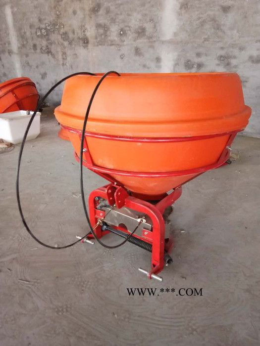 金浩CDR1000塑料桶撒肥机 大容量撒肥机定制 拖拉机带的塑料桶撒肥机,颗粒肥撒播机带传动轴图7