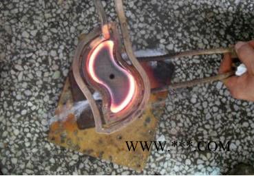 供应60KW齿轮轴淬火 / 传动轴淬火 / 细长轴淬火设备图2