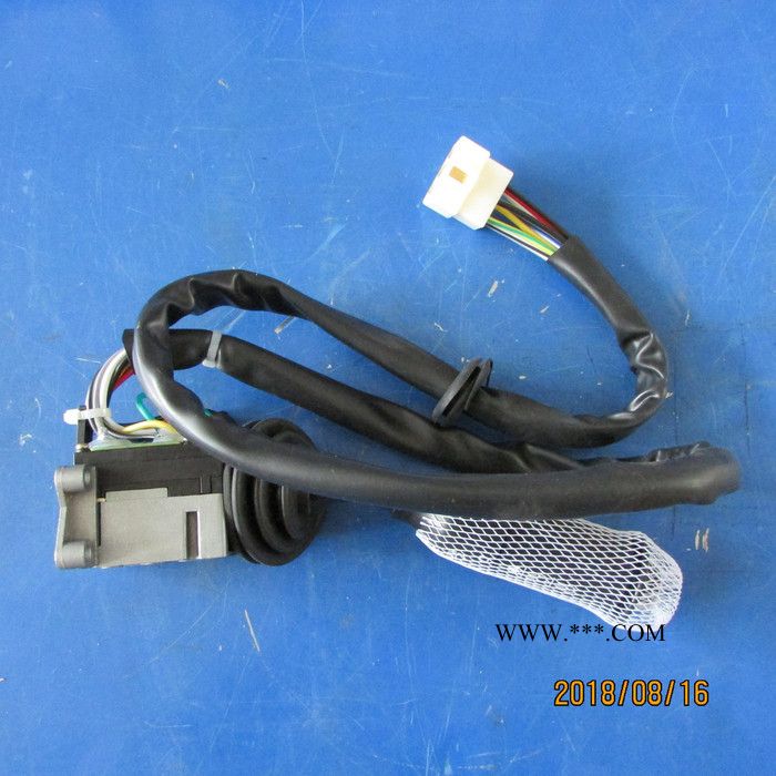 供应徐工机械LW500F装载机配件860131193--500F仪表箱转向灯开关(华骋)图2