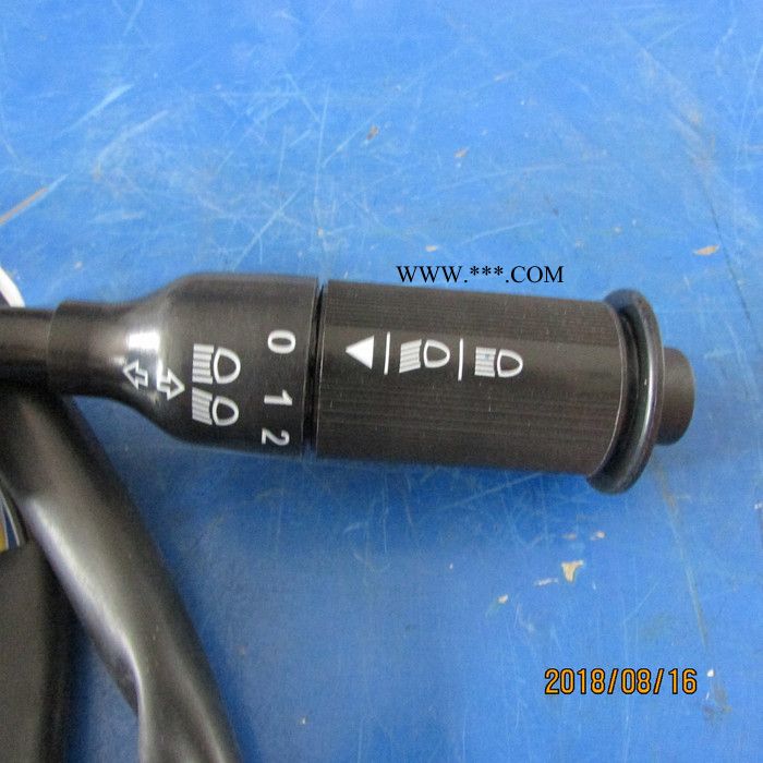 供应徐工机械LW500F装载机配件860131193--500F仪表箱转向灯开关(华骋)图3