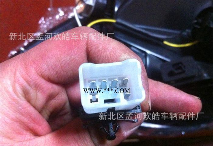 **长安悦翔后尾灯/转向灯/刹车灯总成（二厢）4S店图3