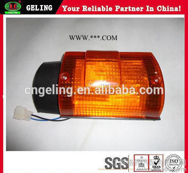 适用于三菱canter轻卡车前角灯 黄色转向灯 汽配件图2