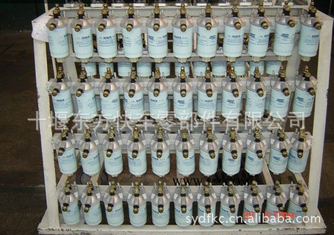 朝柴发动机配件4102AZL.14.100机油滤清器总成图1
