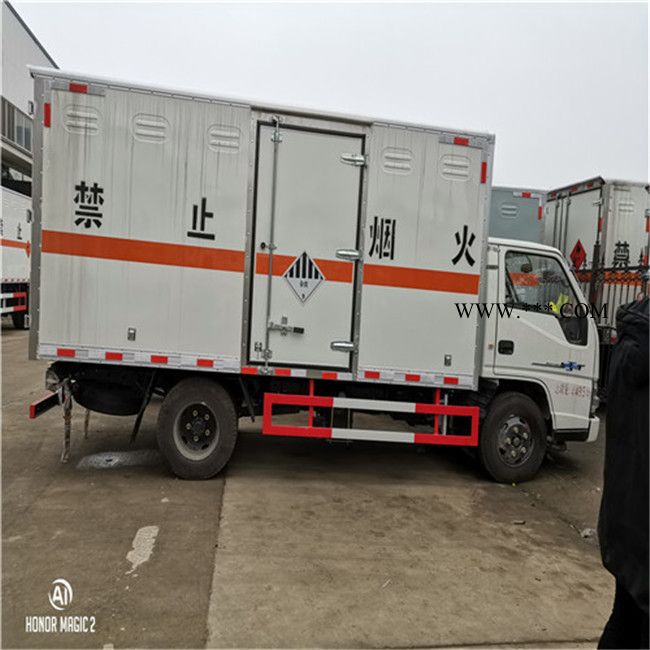 上饶危险品九类运输车官网   咋想/废机油运输车全系列 报价图6