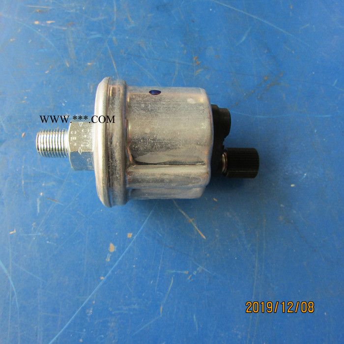 供应徐工GR215平地机配件803507248-360.081/029/012机油压力传感器图3