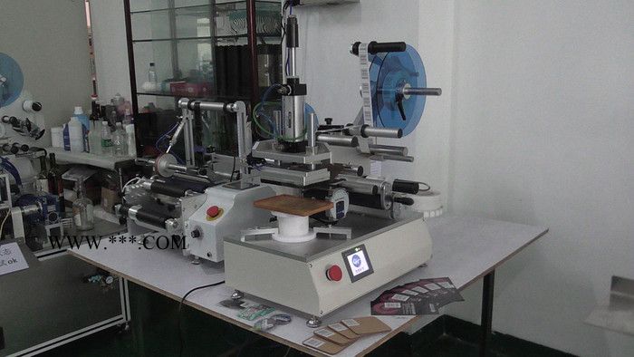 全自动双侧面贴标机（异形瓶、扁方瓶类产品的单面和双侧面贴标） 洗衣液贴标机，机油贴标签机器，润滑油贴标机器，扁瓶贴标机器图4