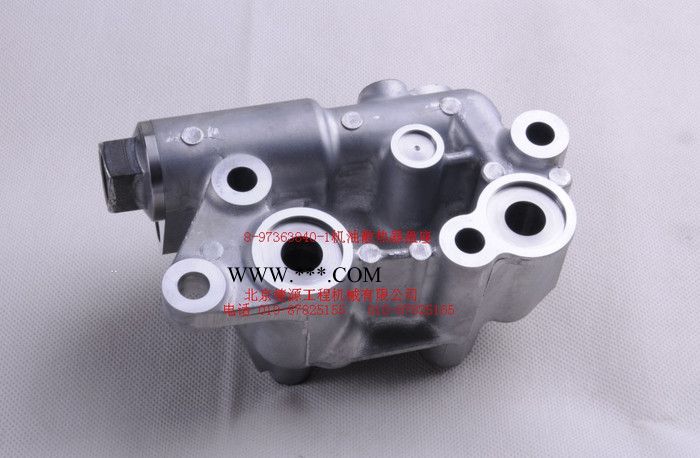 五十铃纯正零件   机油散热器盘座图3