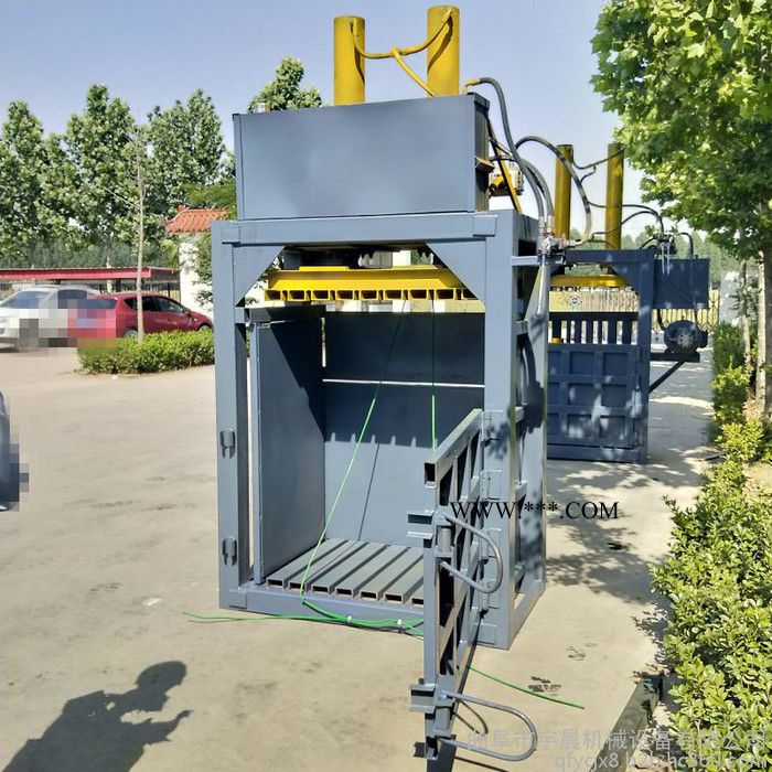 铁桶压包捆包机 40吨铁桶压包捆包机油漆桶压扁机油漆桶压扁机图3