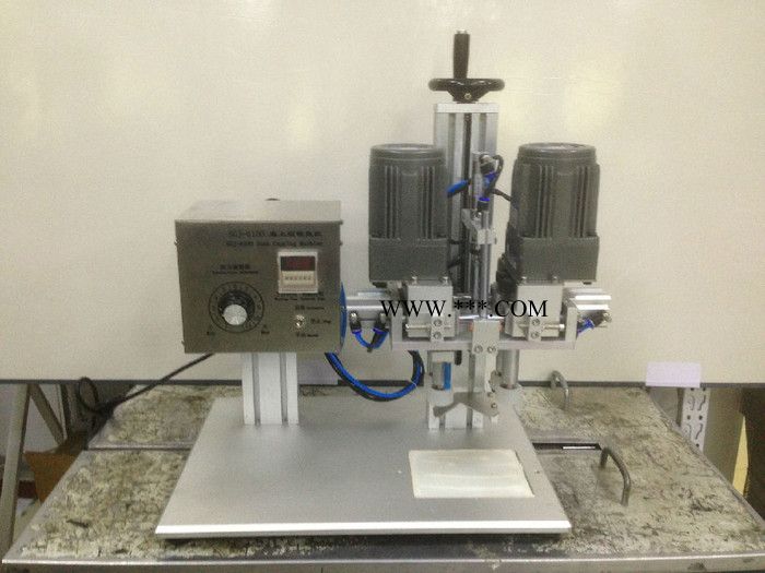自动玻璃水塑料盖封盖机饮料瓶洗衣液洗洁精鸭嘴盖拧盖机图4