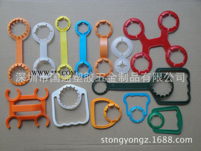 38mm玻璃水搭扣&双瓶提手扣&塑料提手&双孔饮料提手&娃哈哈提手图3