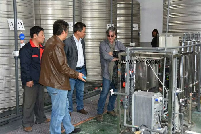 浩水科技专业生产玻璃水设备  防冻液设备 提供技术 设备价格是市面上一半左右 提供办厂所有手续图3