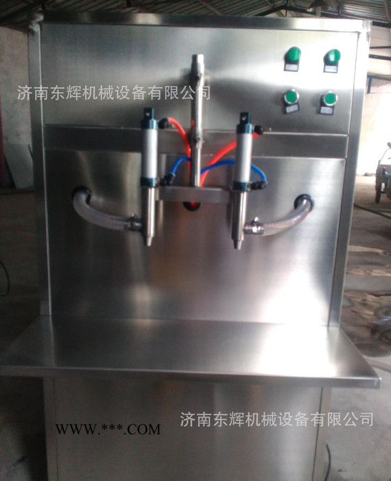 小型汽车玻璃水灌装机,汽车防冻液灌装机,小型半自动两头灌装机图2