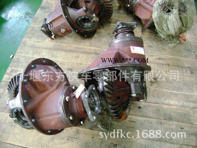 2402Q01-010-A后桥主减速器及锥齿轮差速器总成图3