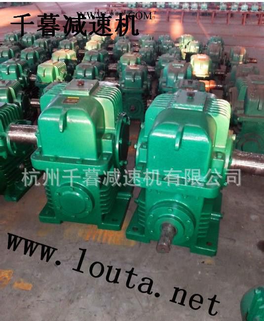 生产HWT280直廓环面蜗杆减速器图3