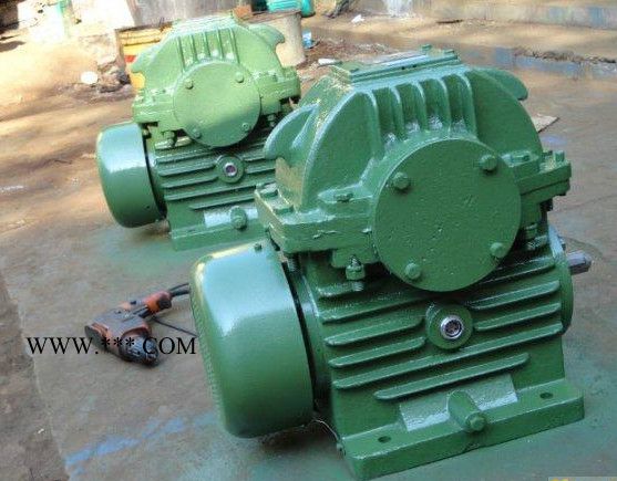 供应圆弧圆柱蜗杆减速器CWU图3