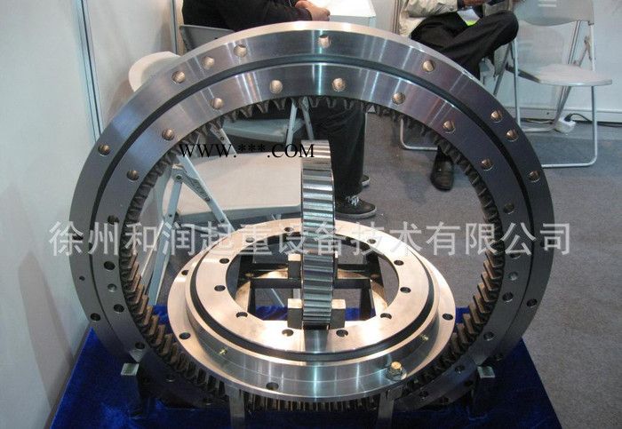 回转支承 起重机回转减速器SE17’图2