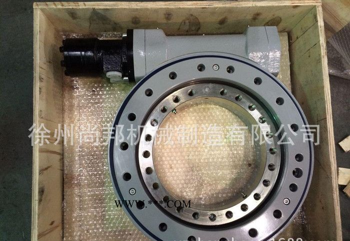 360度旋转抓具,属具:回转驱动、回转式减速器、回转支承图3