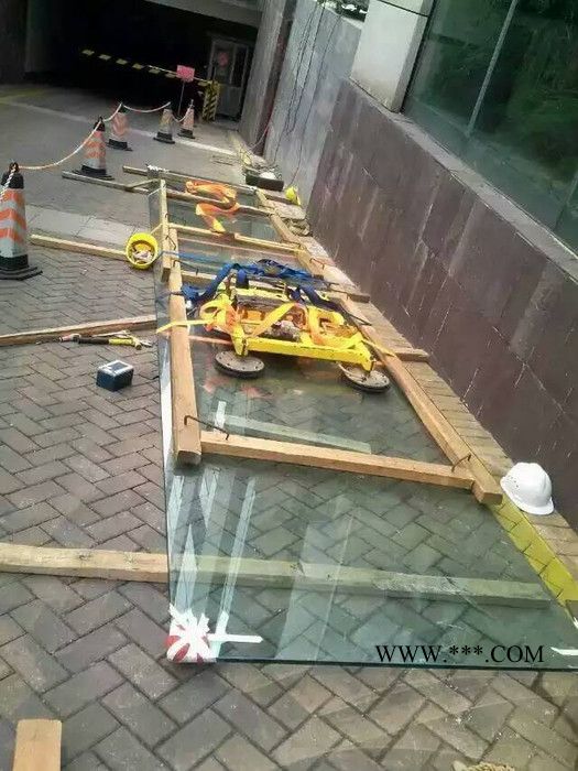 深圳超长镀膜钢化玻璃更换镀膜钢化玻璃安装电梯玻璃安装高盛玻璃幕图3