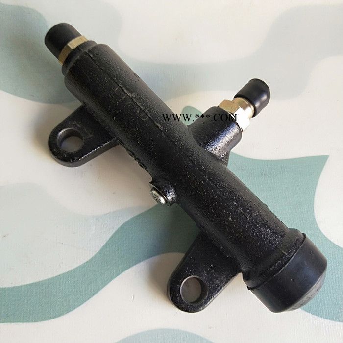 东风240 EQ2082E6D 245EQ2100E6D军车越野车离合器总泵1604D4-010图3