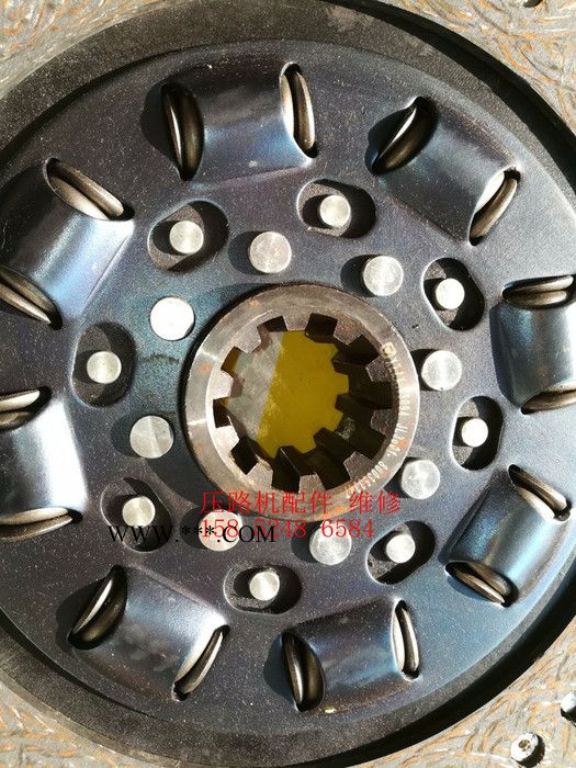 徐工压路机离合器片 离合器压盘总成 原厂380离合器片 连接盘 制动片 厂家 售后 配件 维修图2