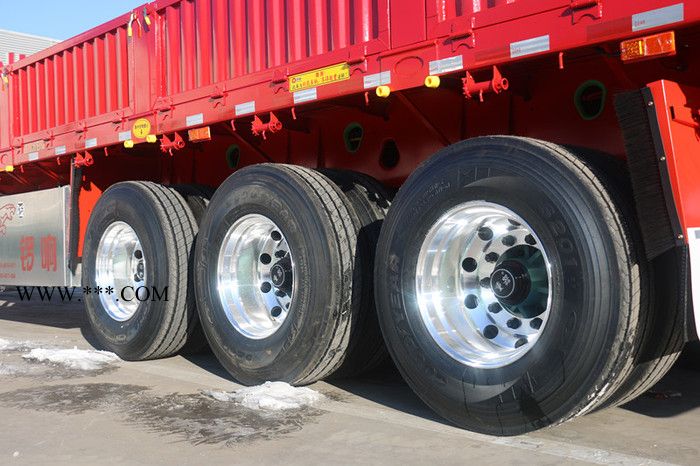 新国标栏板式半挂车 锣响60标箱 空气悬架 前桥提升图3