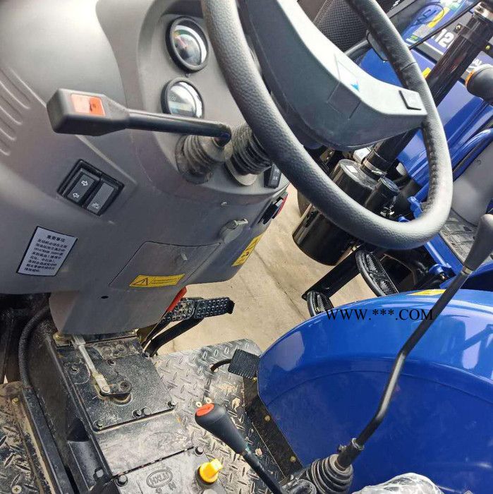 雷沃704农用四轮拖拉机 中型四驱果园耕整机 全新密封前桥高配大底盘拖拉机图5