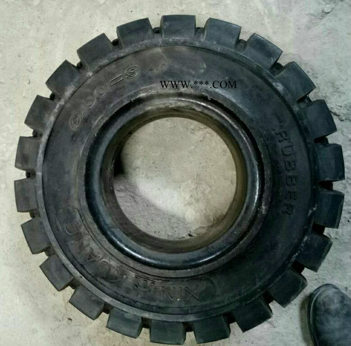 前进600-9 实心轮胎含轮辋图3
