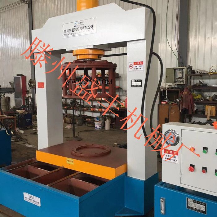 滕州实心轮胎压胎机厂家，100吨实心轮胎工程轮胎轮辋压胎机图2