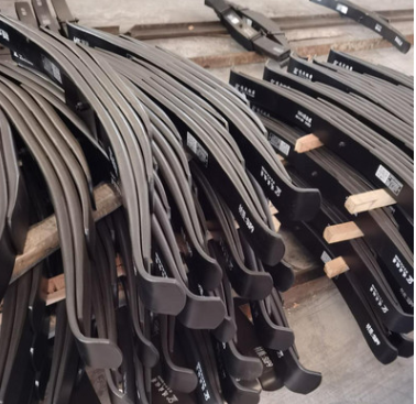 江西半挂车配件90*25四片装弓子钢板弹簧总成南昌小力汽配服务图2