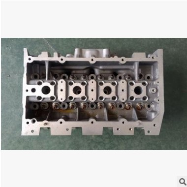 厂家直销 桑塔纳 新款 VW SANTANA Cylinder Head 缸盖图2